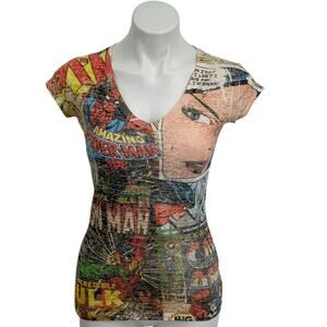 Marvel HEROS SZ M Women's Red Artistic Bold Casual Cool Urban Allover print Fun